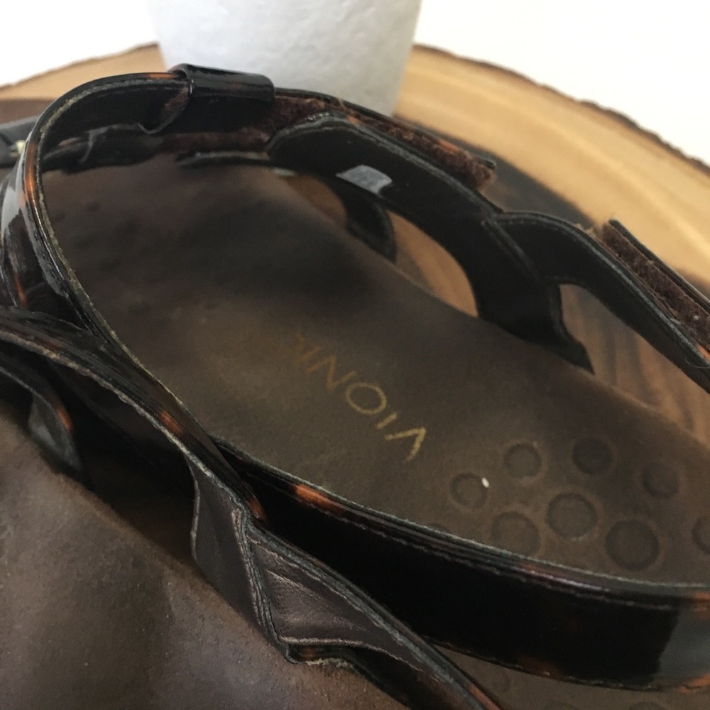 Vionic Amber Adjustable Sandals Size 7 - image 6